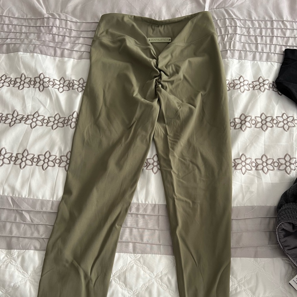 Olive green Gathletica butt scrunch leggings